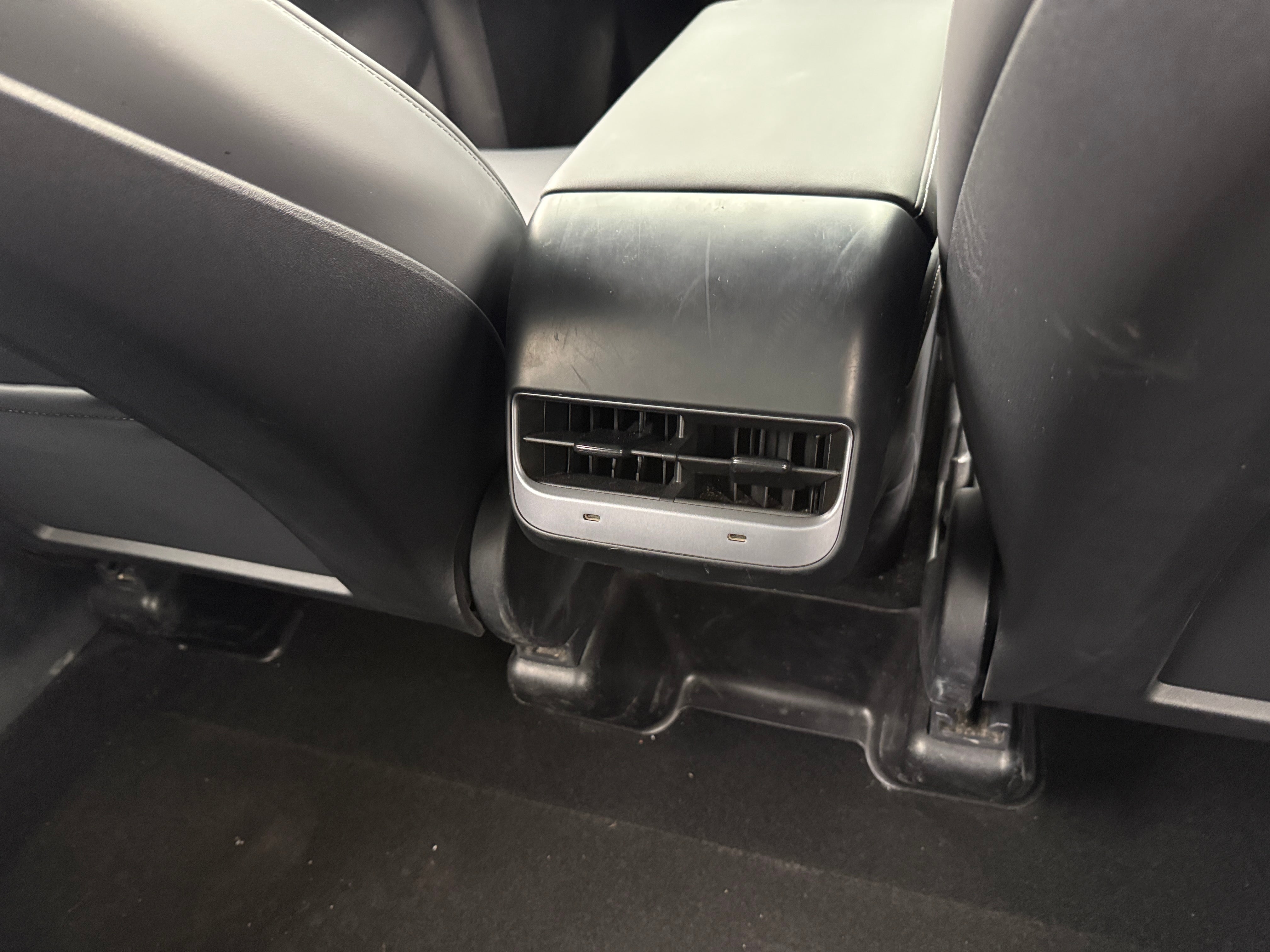 tesla model y 2023 7SAYGDEF7PA048870 image tesla model y 2023 7SAYGDEF7PA048870 image